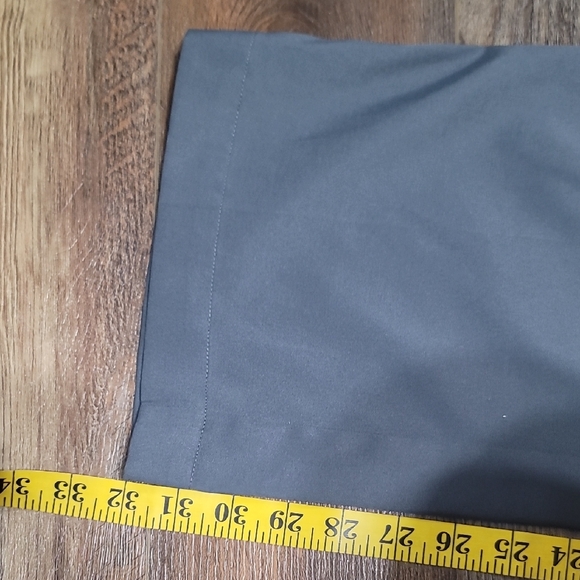 Nike Golf  Men's Charcoal Lightweight Pants - Picture 4 of 8